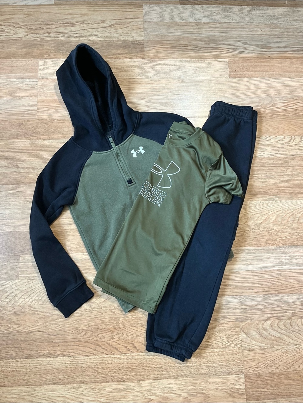 Under Armour Boys' 3-Piece Sweatsuit
